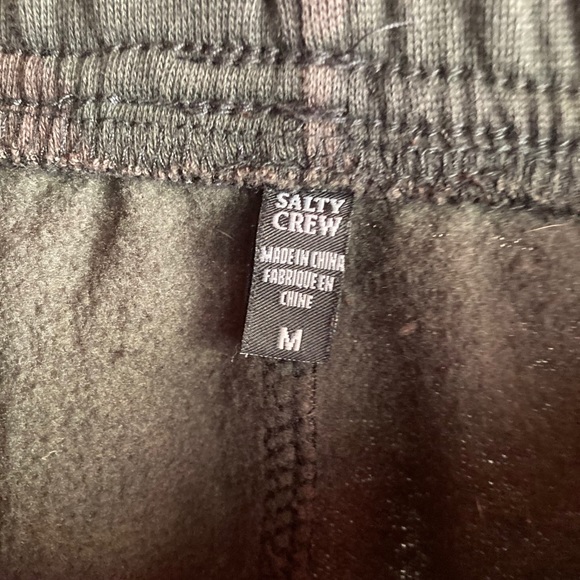Salty Crew Camo Sweatpants. Youth Medium - Picture 4 of 4